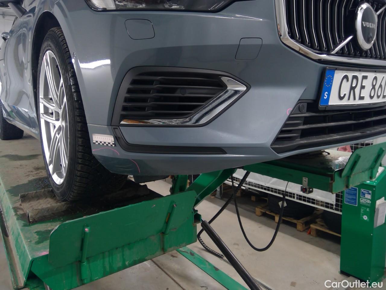  Volvo  V60  T6 350 Cor.Ed.Rec. AWD Aut #10