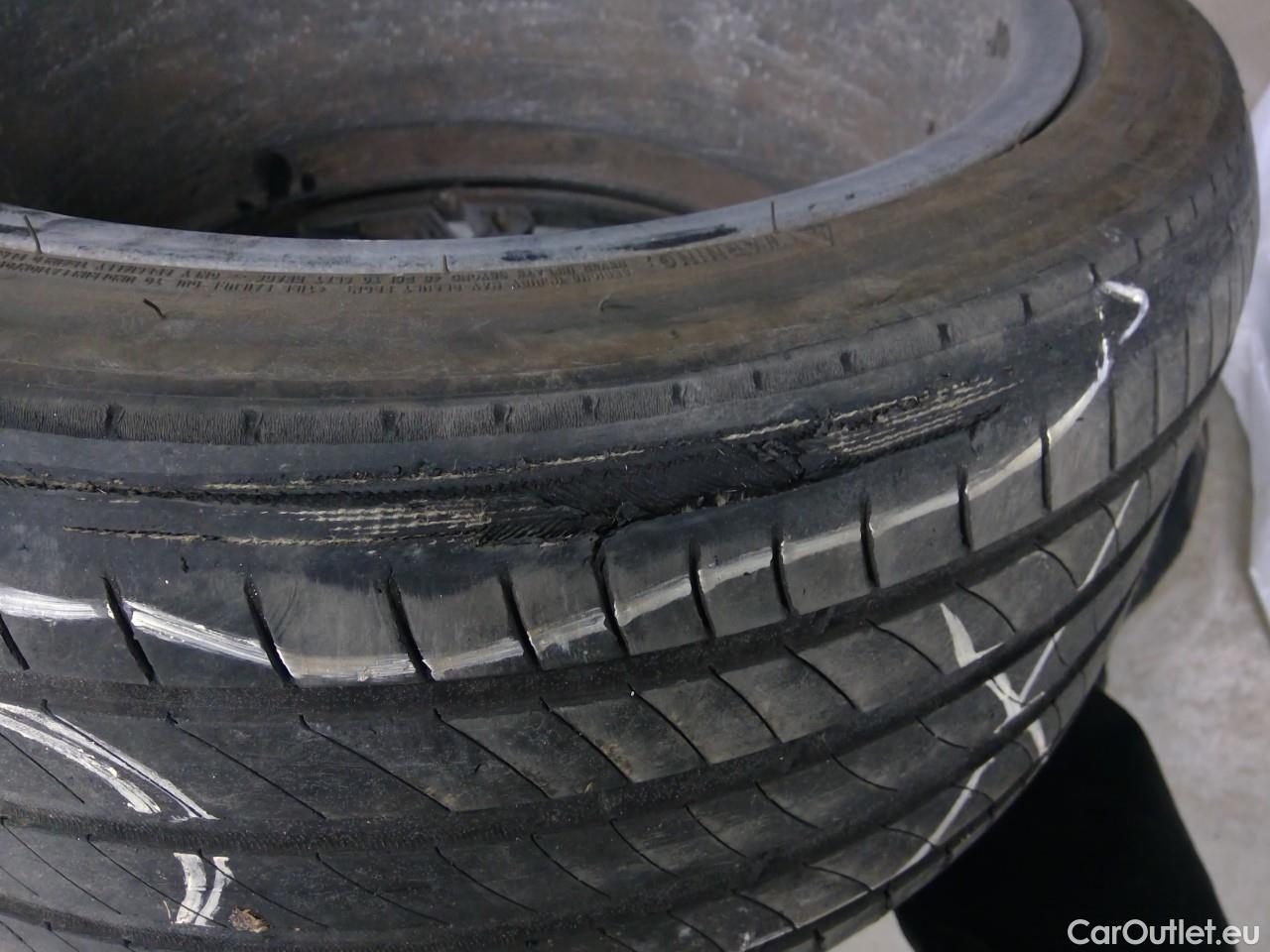  Volvo  V60  T6 350 Cor.Ed.Rec. AWD Aut #8