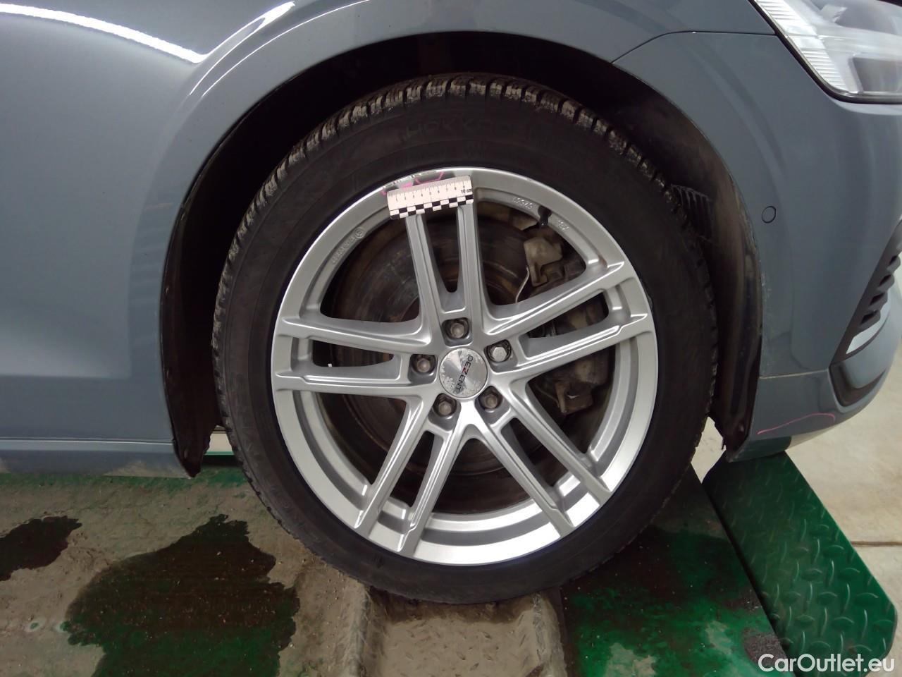  Volvo  V60  T6 350 Cor.Ed.Rec. AWD Aut #39