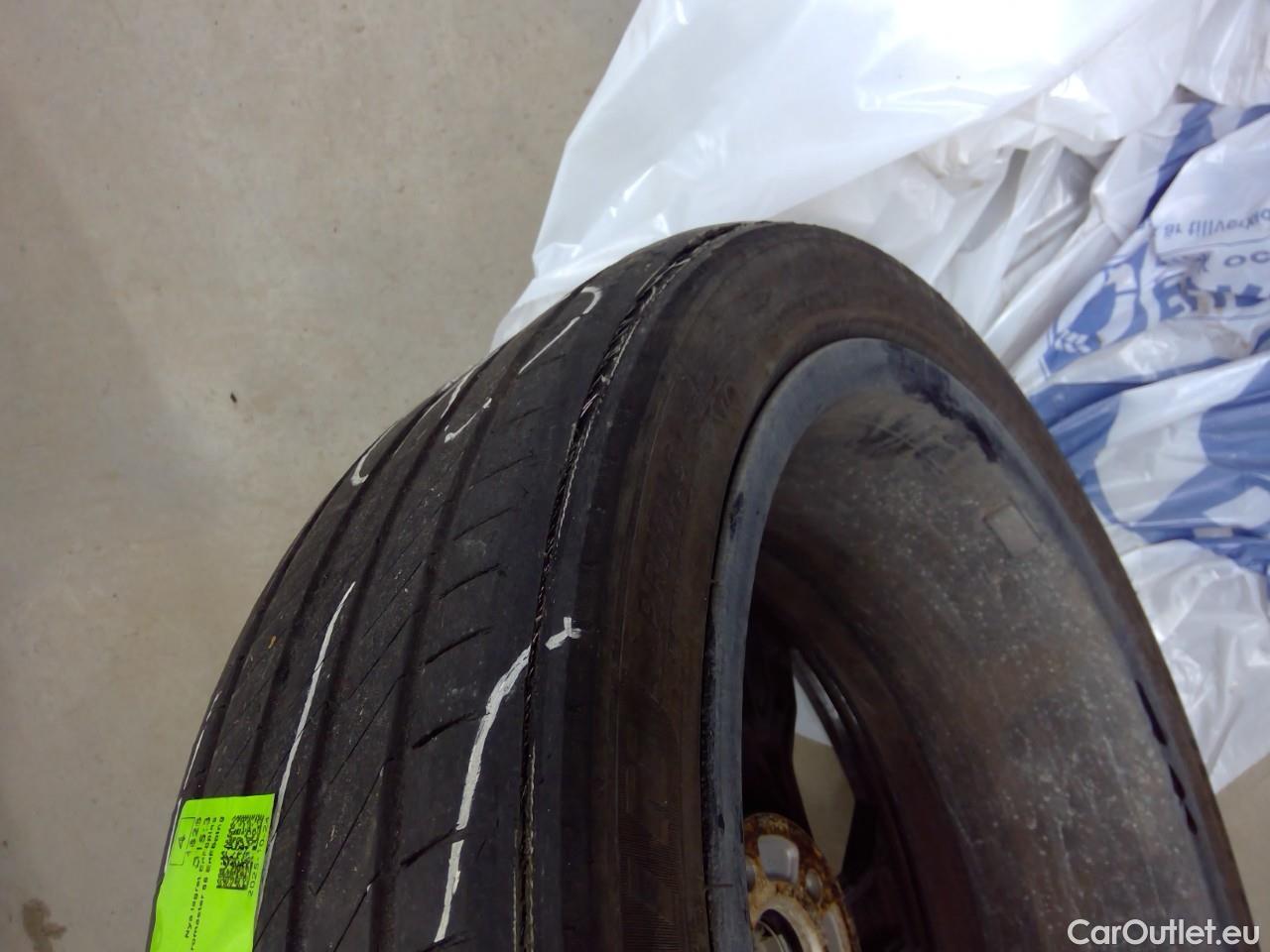  Volvo  V60  T6 350 Cor.Ed.Rec. AWD Aut #9