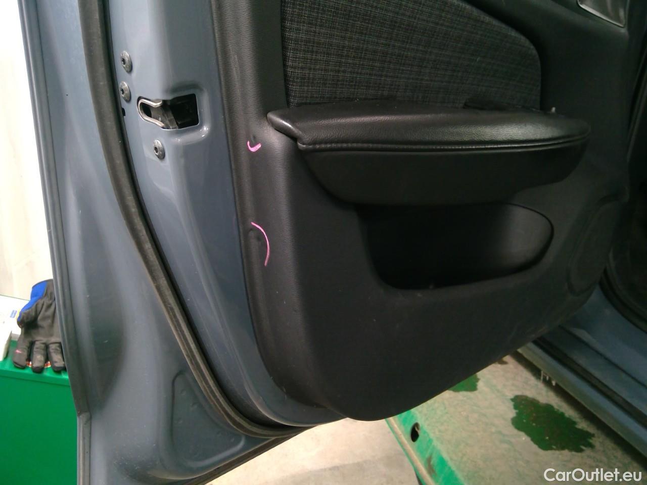  Volvo  V60  T6 350 Cor.Ed.Rec. AWD Aut #24