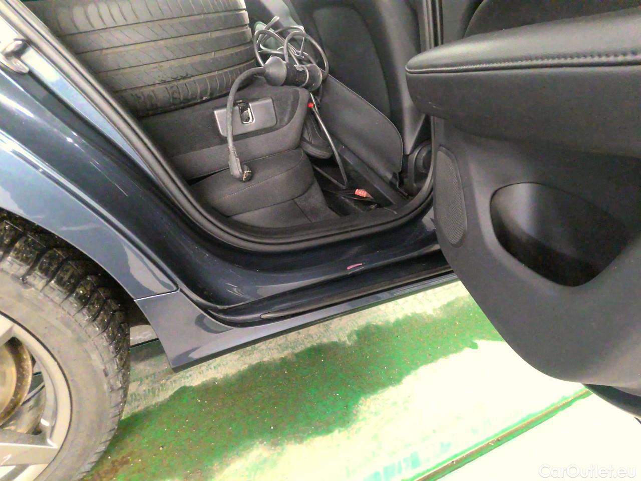  Volvo  V60  T6 350 Ins.Ex.Rec. AWD Aut #9