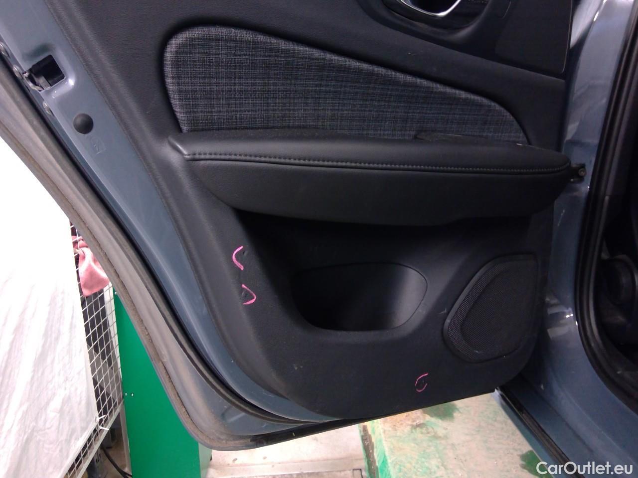  Volvo  V60  T6 350 Cor.Ed.Rec. AWD Aut #29