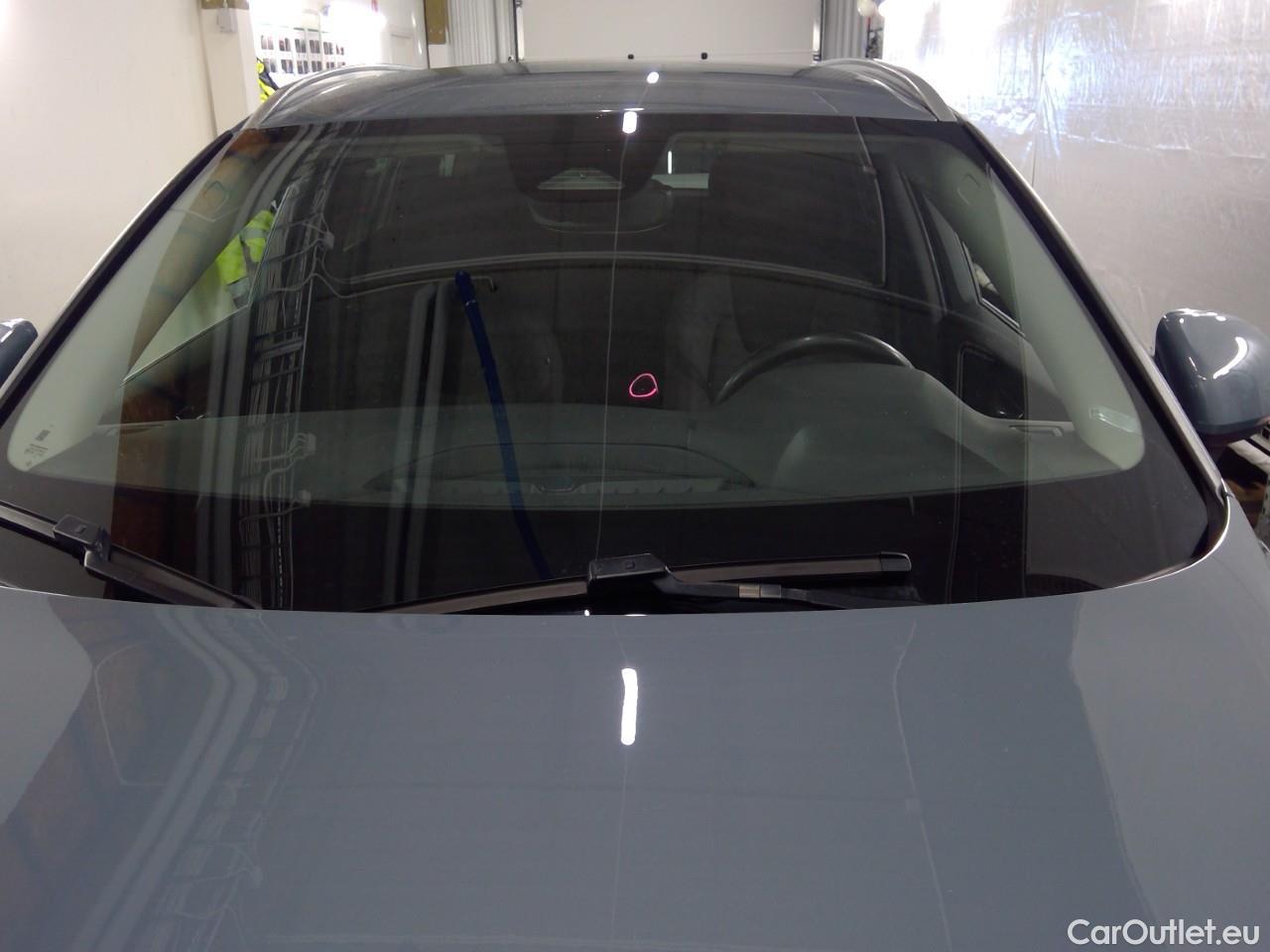  Volvo  V60  T6 350 Cor.Ed.Rec. AWD Aut #40