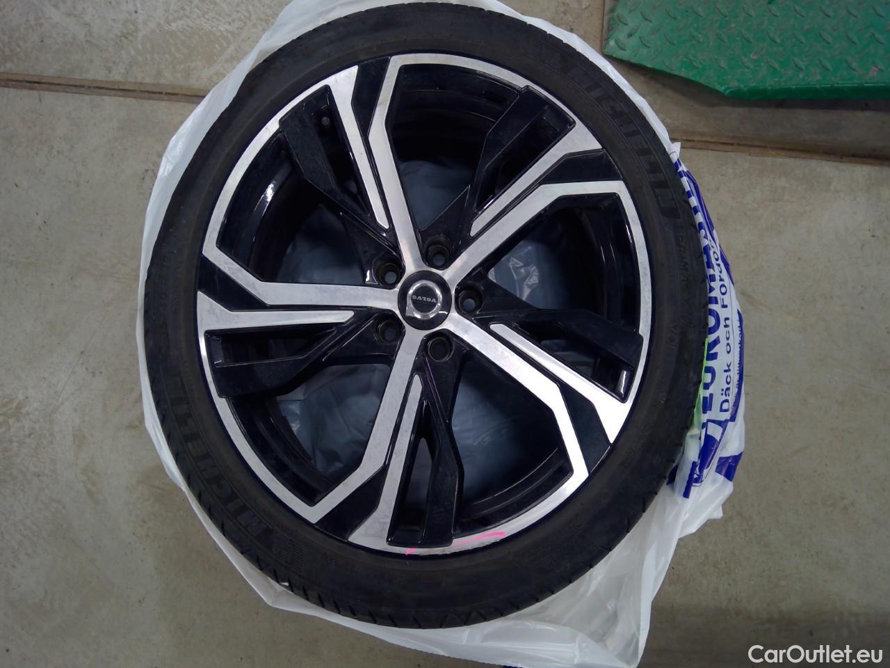  Volvo  V60  T6 350 Cor.Ed.Rec. AWD Aut #3