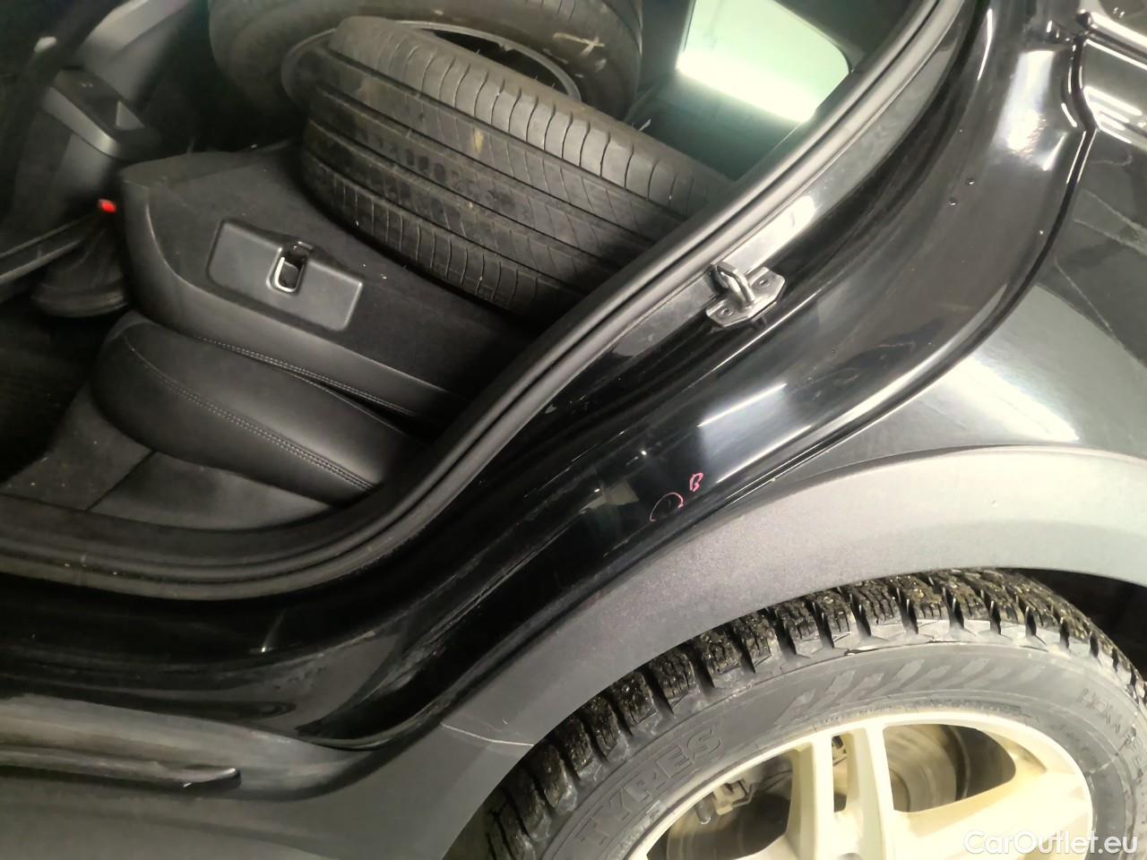  Volvo  V60  CC B4 D AWD Adv.SE Par.Aut #24