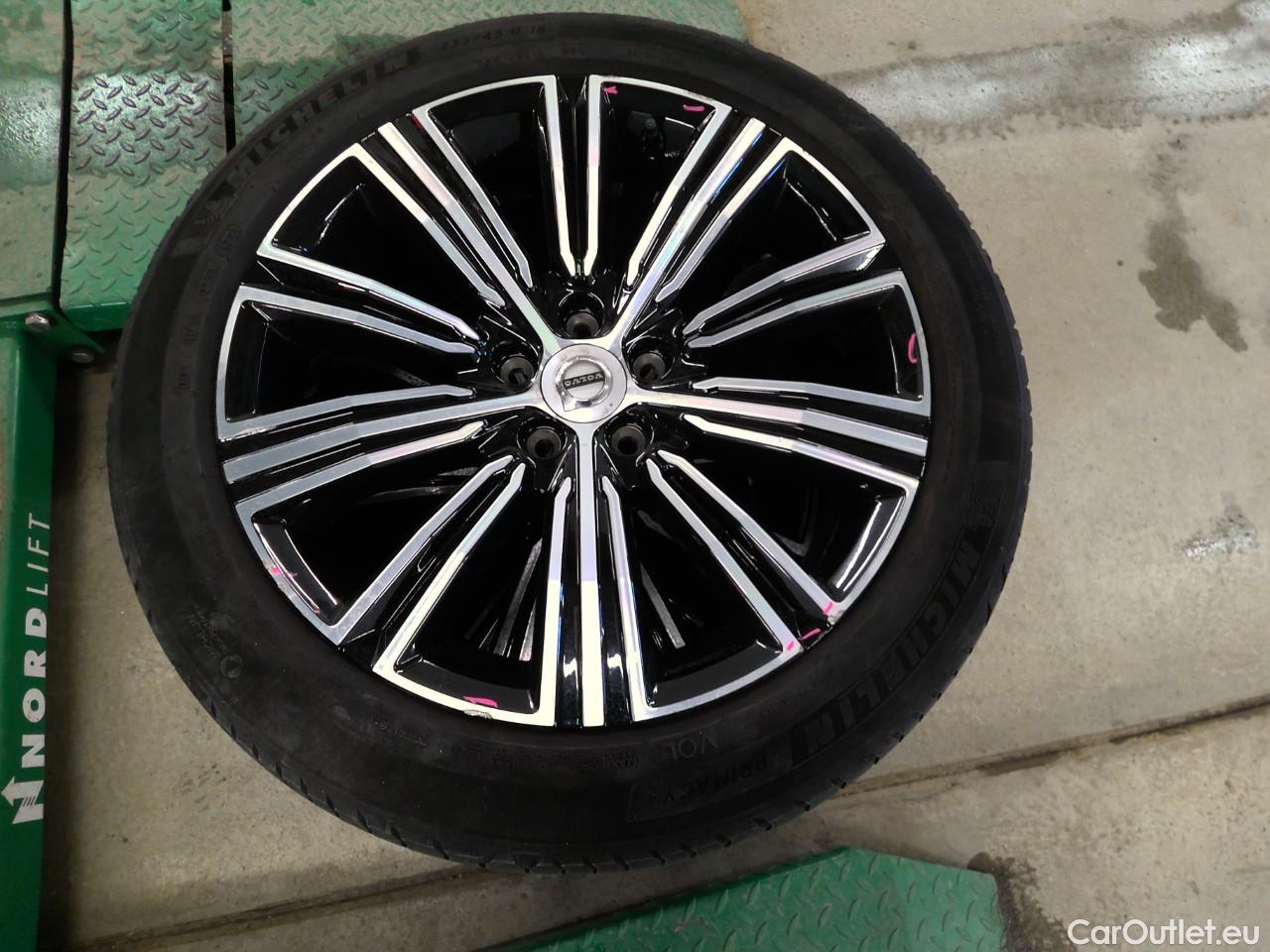  Volvo  V60  T6 350 Ins.Ex.Rec. AWD Aut #1