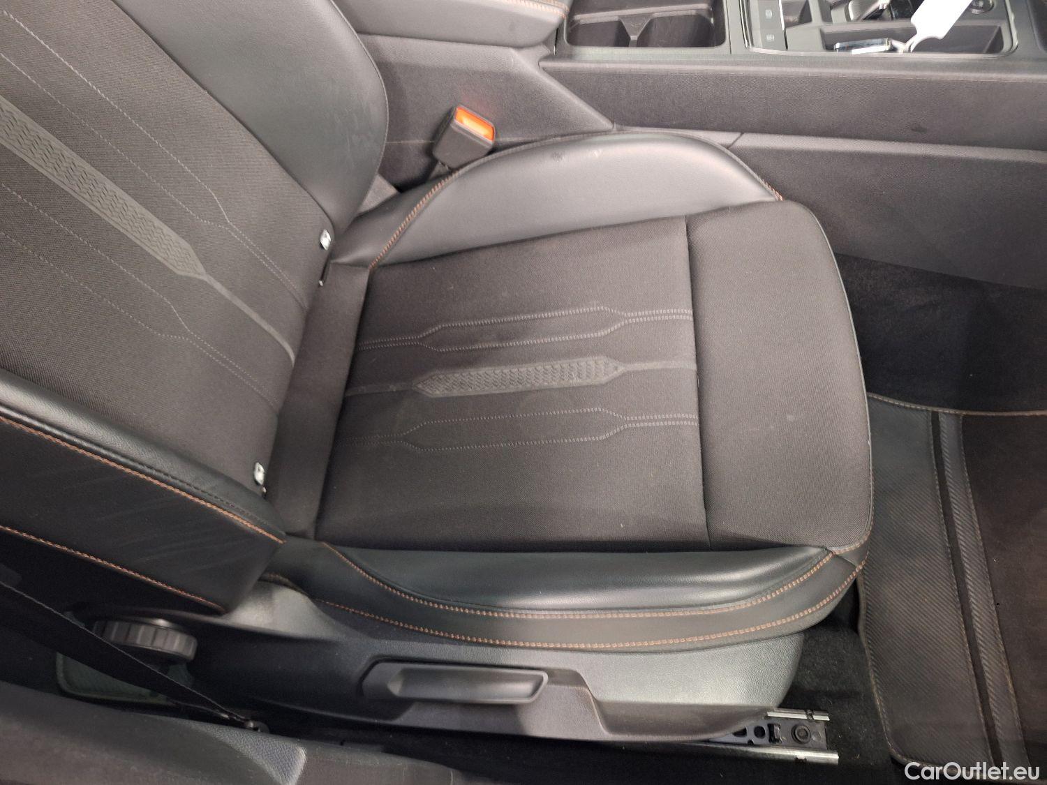  Cupra  Formentor Cupra,  '21 PHEV, CUPRA  1.4 e-HYBRID DSG VZ 5d #64