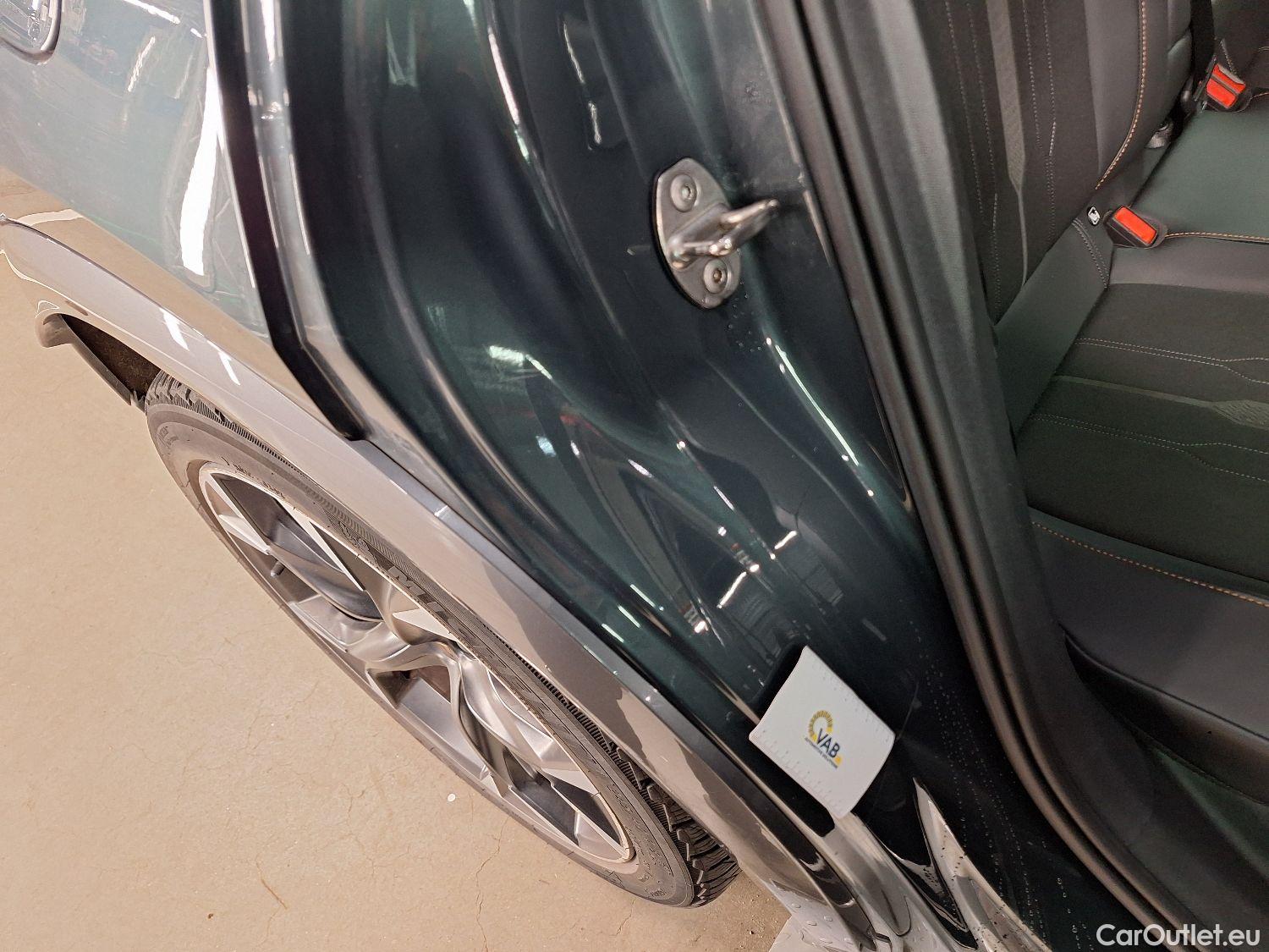  Cupra  Formentor Cupra,  '21 PHEV, CUPRA  1.4 e-HYBRID DSG VZ 5d #53