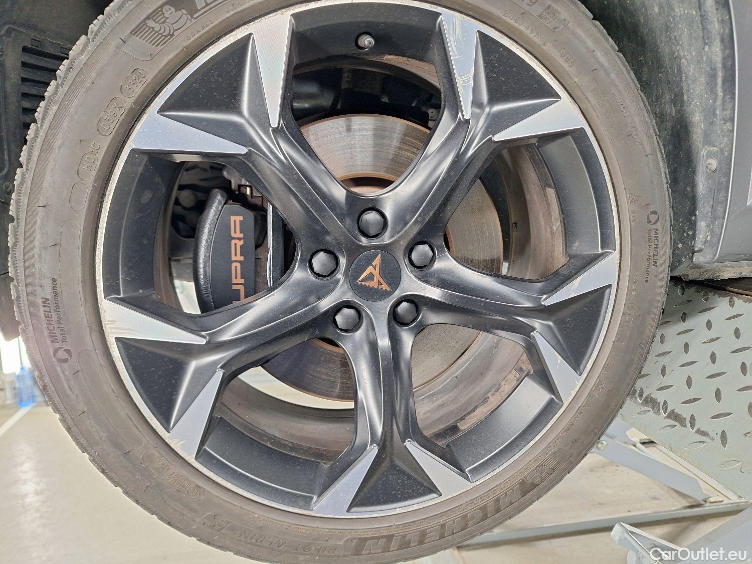  Cupra  Formentor Cupra,  '21 PHEV, CUPRA  1.4 e-HYBRID DSG VZ 5d #9