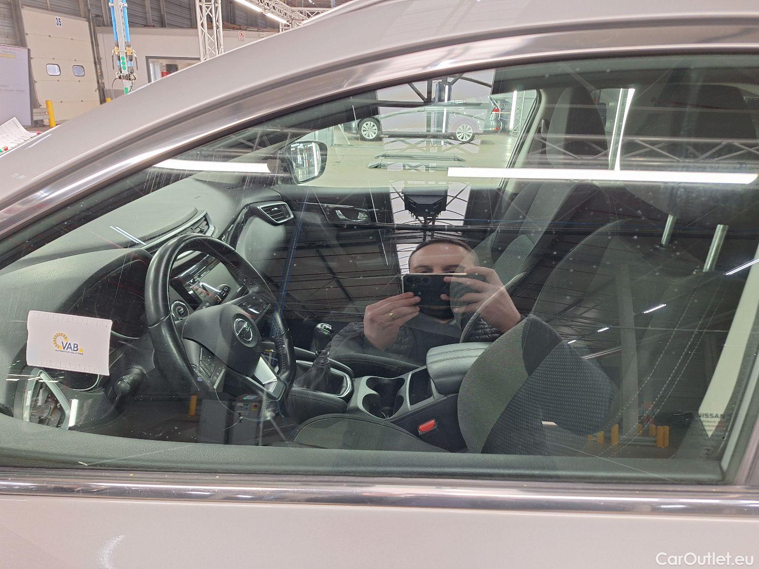  Nissan  Qashqai Nissan,  '17, Nissan  DIG-T 140 EVAPO N-Connecta 5d #57