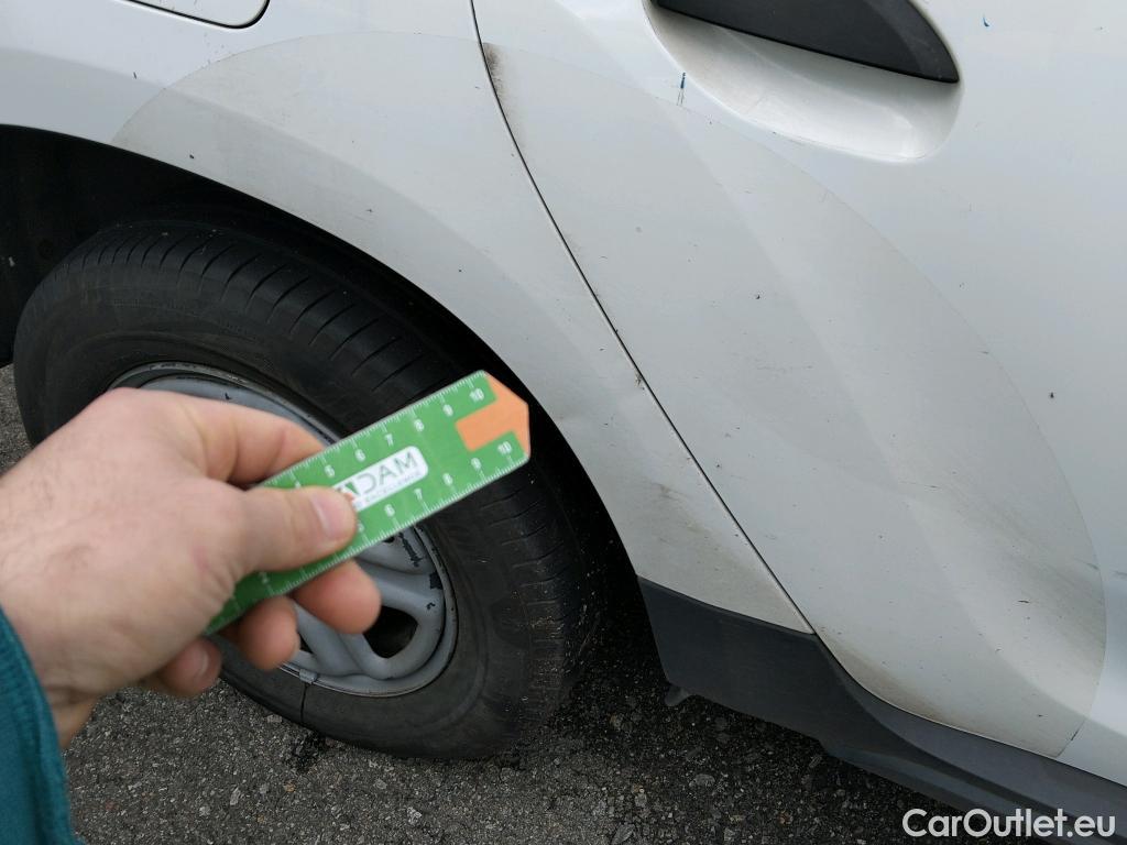  Dacia  Duster DACIA  / 2018 / 5P / todoterreno Essential Blue dCi 85kW (115CV) 4X4 #8