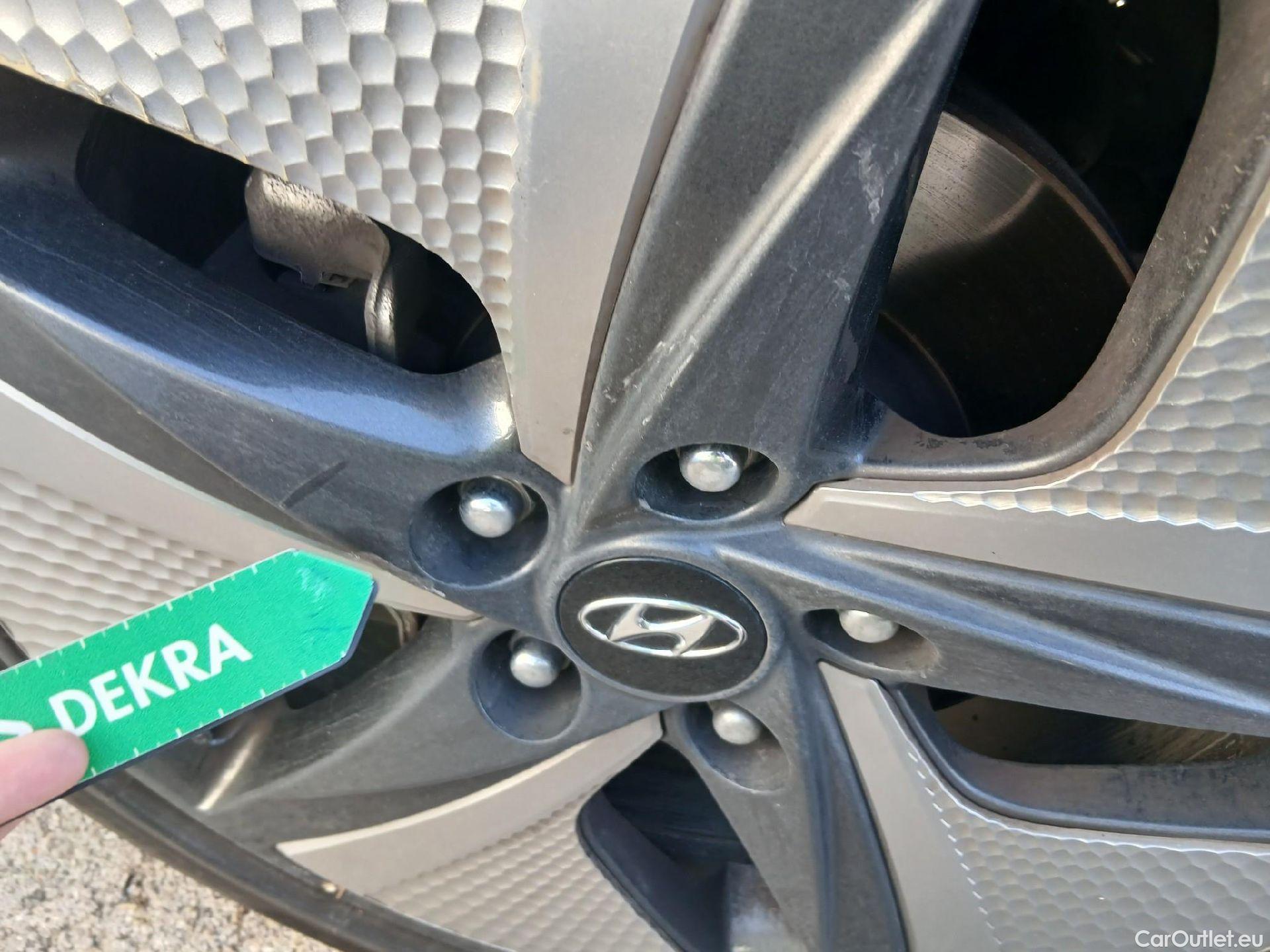  Hyundai   Ioniq HYUNDAI / 2019 / 5P / berlina con portón 1.6 GDI HEV Tecno DCT #1