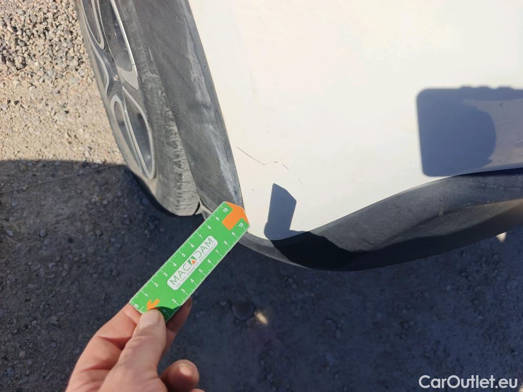  Citroen  C3 CITROEN  / 2020 / 5P / berlina con portón BlueHDi 75KW (100CV) S&S FEEL #30