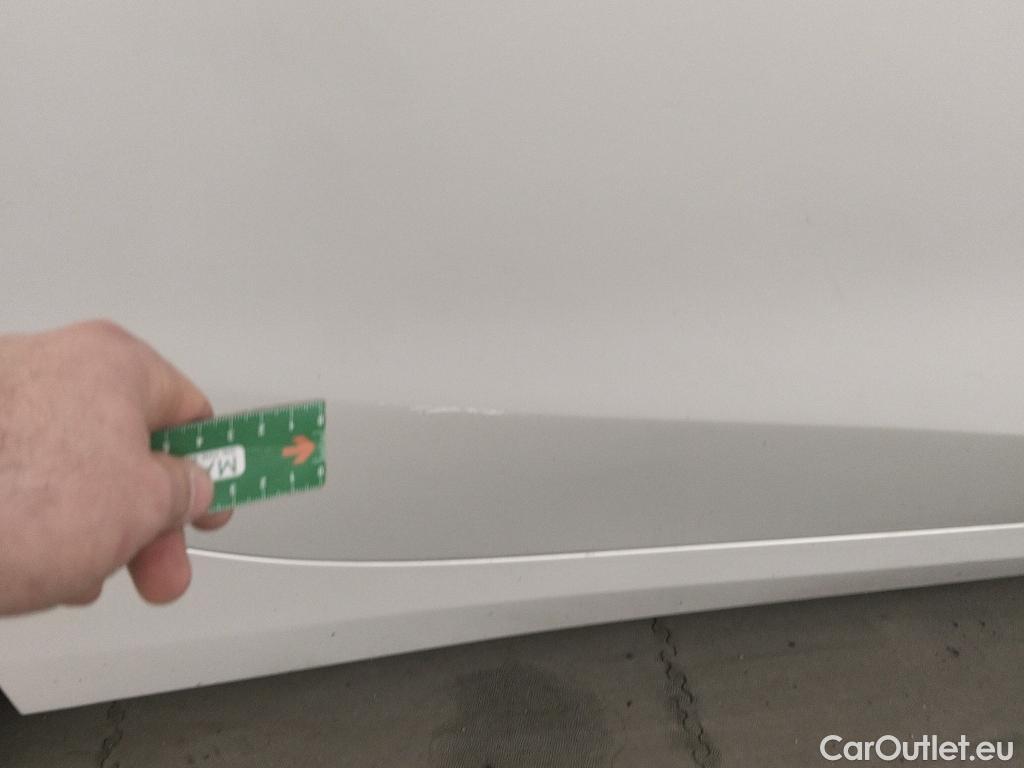  Bmw  Serie 1 BMW  / 2019 / 5P / berlina con portón 118i #2