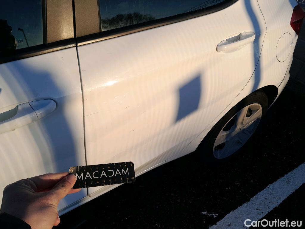  Ford  Fiesta FORD  5p 7G berlina con portón 1.5 TDCi 63kW Trend 5p #24