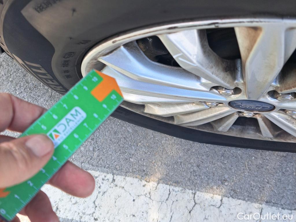  Ford  Focus FORD  / 2018 / 5P / familiar 1.5 Ecoblue 88kW Titanium Sportbr. #22