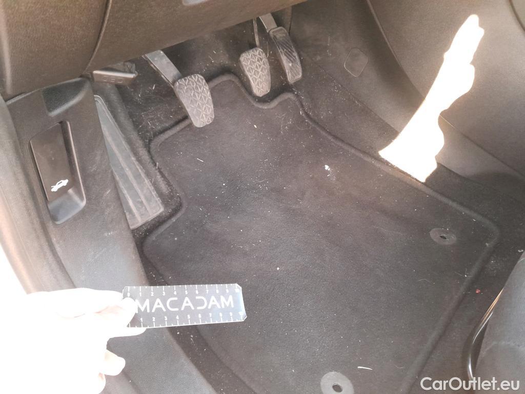  Ford  Fiesta FORD  5p 7G berlina con portón 1.5 TDCi 63kW Trend 5p #34