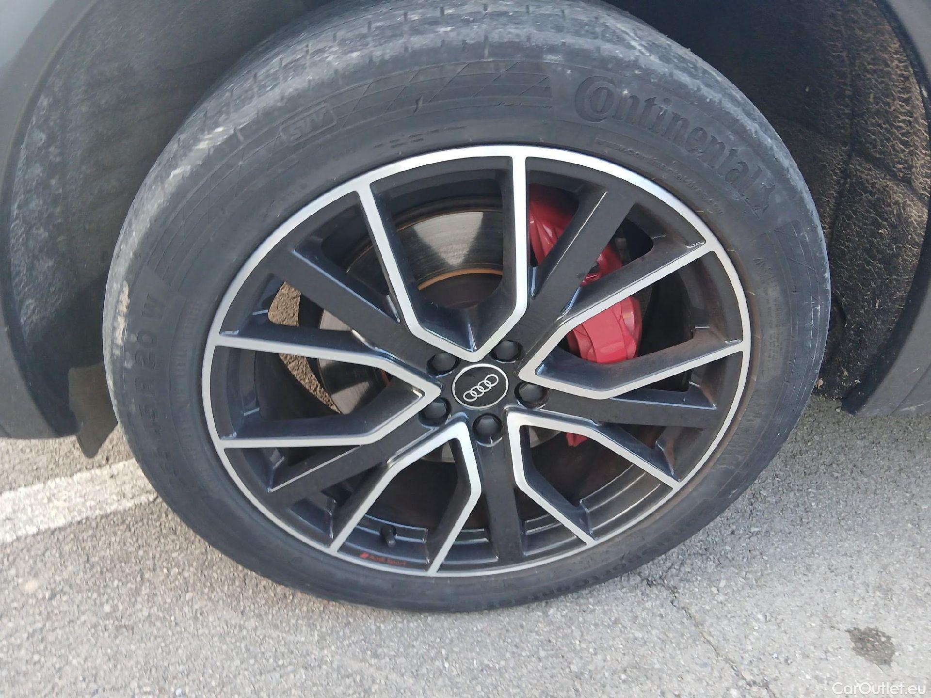  Audi  Q5 AUDI  SPORTBACK / 2020 / 5P / todoterreno Black Line 55 TFSI e quattro-ultra #4