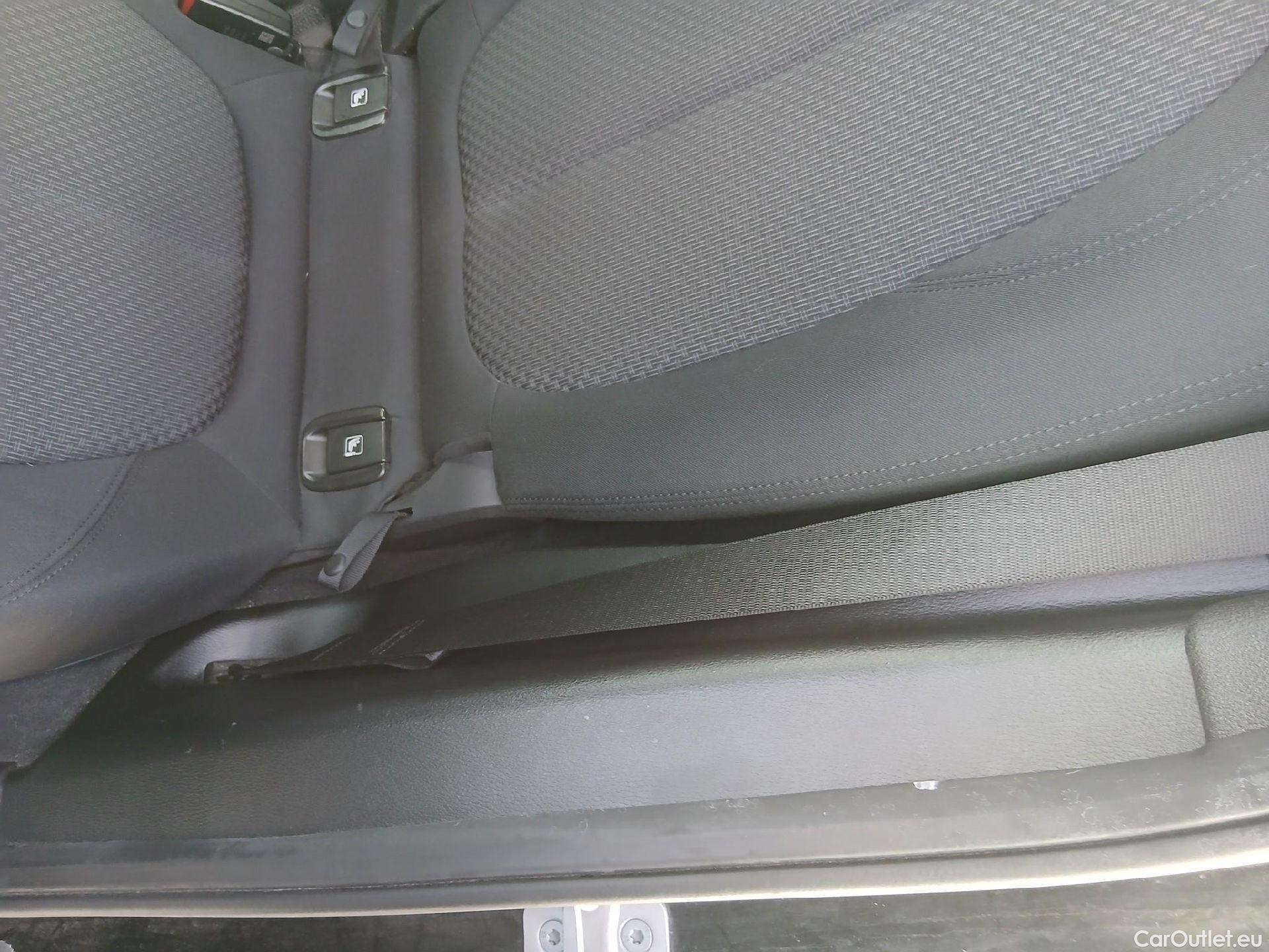  Bmw  X1 BMW  / 2019 / 5P / todoterreno sDrive16d Business #23