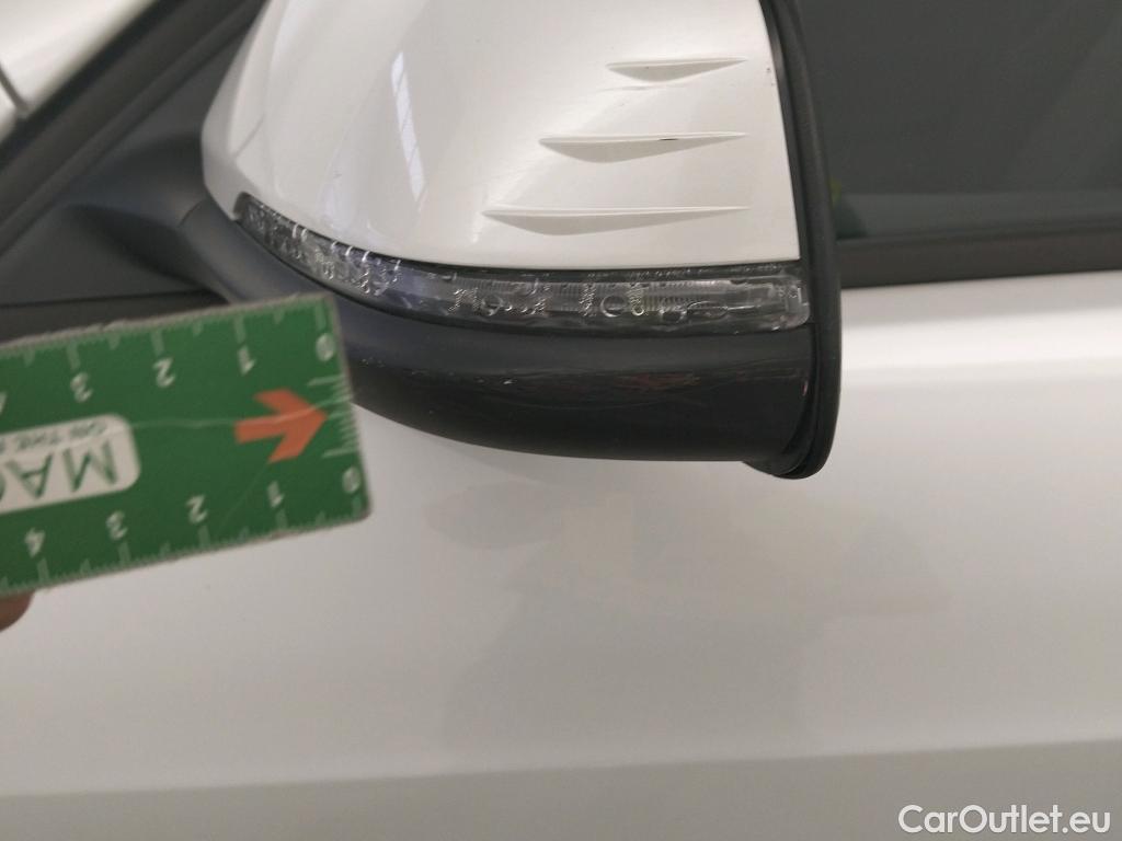  Bmw  Serie 1 BMW  / 2019 / 5P / berlina con portón 118i #16