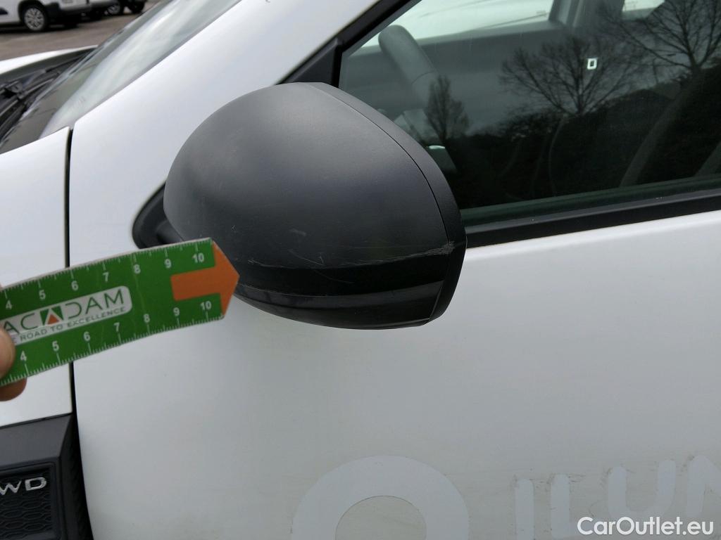  Dacia  Duster DACIA  / 2018 / 5P / todoterreno Essential Blue dCi 85kW (115CV) 4X4 #57