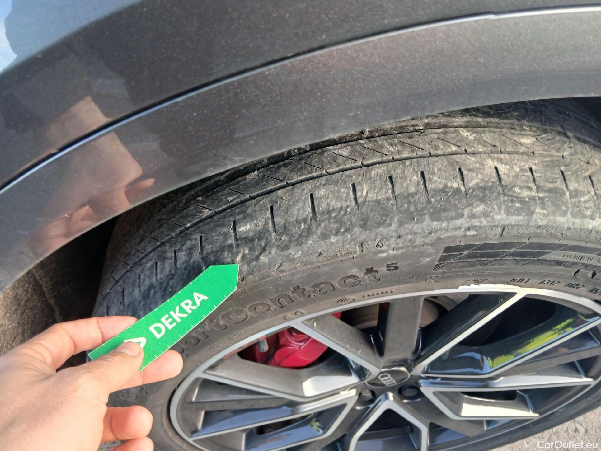  Audi  Q5 AUDI  SPORTBACK / 2020 / 5P / todoterreno Black Line 55 TFSI e quattro-ultra #8