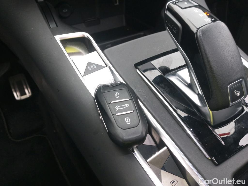  DS  DS7 DS DS 7 Crossback E-Tense / 2017 / 5P / todoterreno 1.6 E-Tense 300 Rivoli Auto 4WD #2