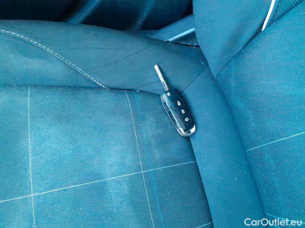  Ford  Fiesta FORD  5p 7G berlina con portón 1.5 TDCi 63kW Trend 5p #23