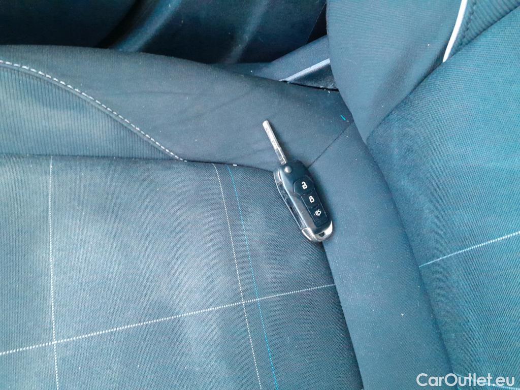  Ford  Fiesta FORD  5p 7G berlina con portón 1.5 TDCi 63kW Trend 5p #2