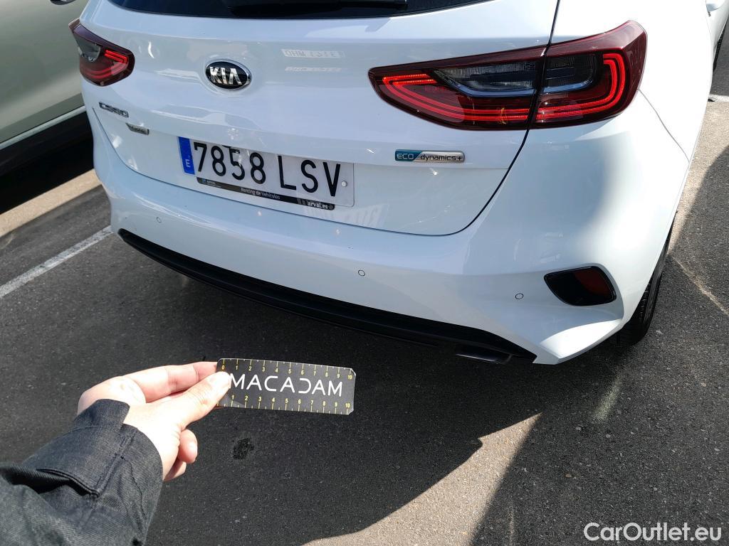  KIA  Cee'd KIA Ceed / 2018 / 5P / berlina con portón 1.0 MHEV 88kW (120CV) Drive DCT #30