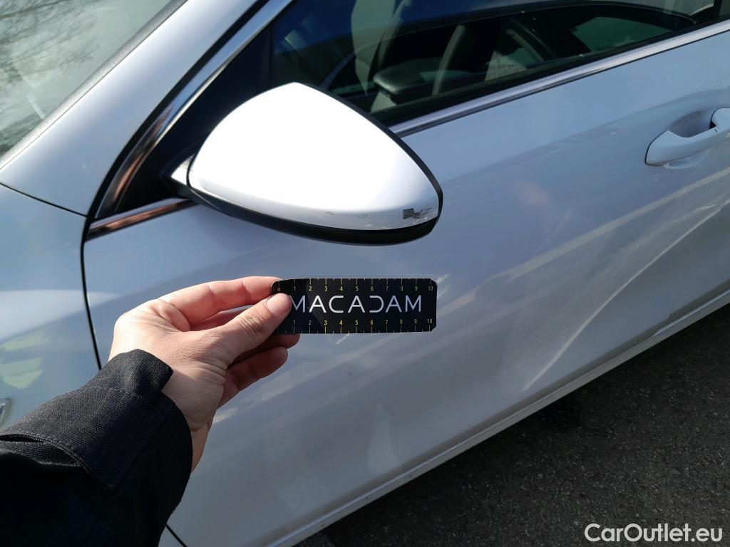  KIA  Cee'd KIA Ceed / 2018 / 5P / berlina con portón 1.0 MHEV 88kW (120CV) Drive DCT #22