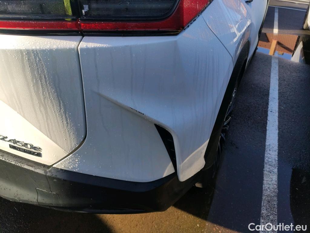  Land Rover  Discovery LEXUS RZ / 2022 / 5P / todoterreno 450e Executive #19