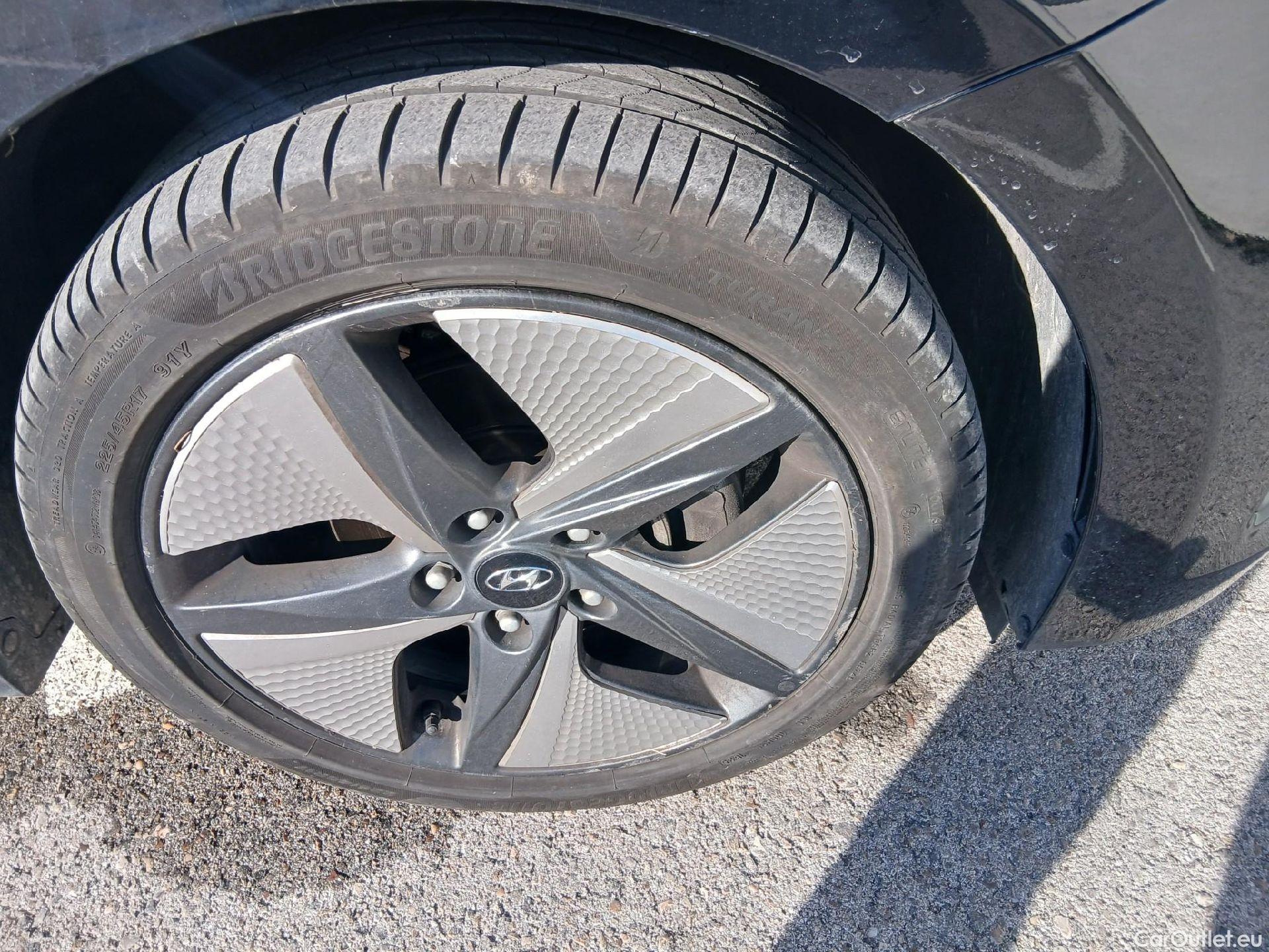  Hyundai   Ioniq HYUNDAI / 2019 / 5P / berlina con portón 1.6 GDI HEV Tecno DCT #7