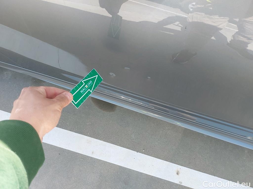  Mercedes  A-Klasse MERCEDES-BENZ Clase A / 2018 / 5P / berlina con portón A 250 e #4