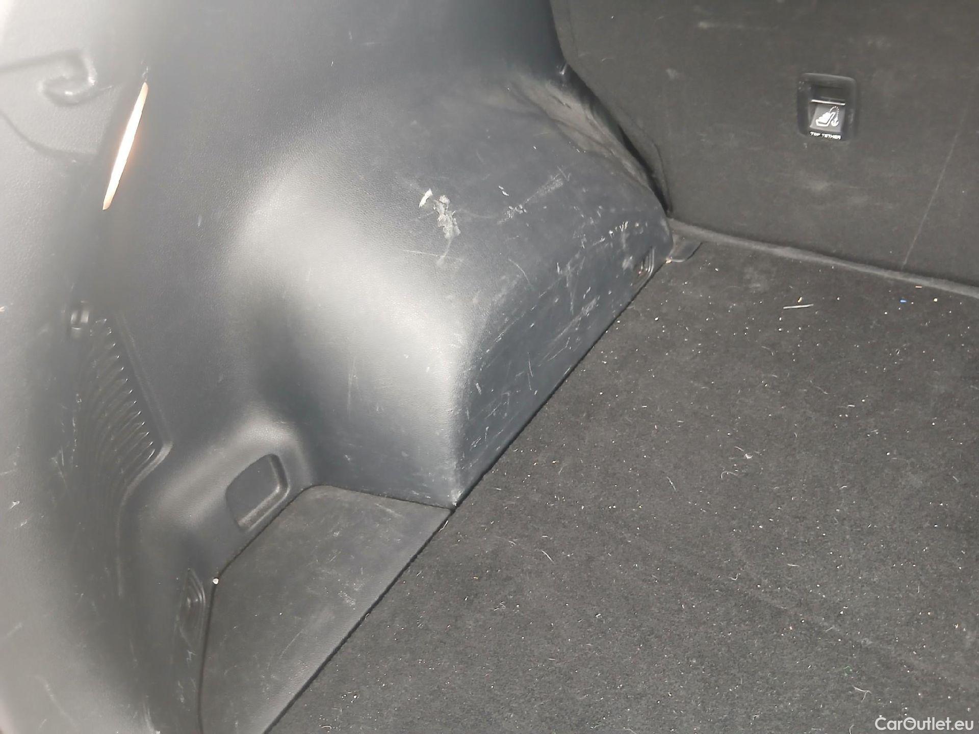  KIA  Sportage KIA  / 2018 / 5P / todoterreno 1.6 MHEV Business 100kW (136CV) 4x2 #17