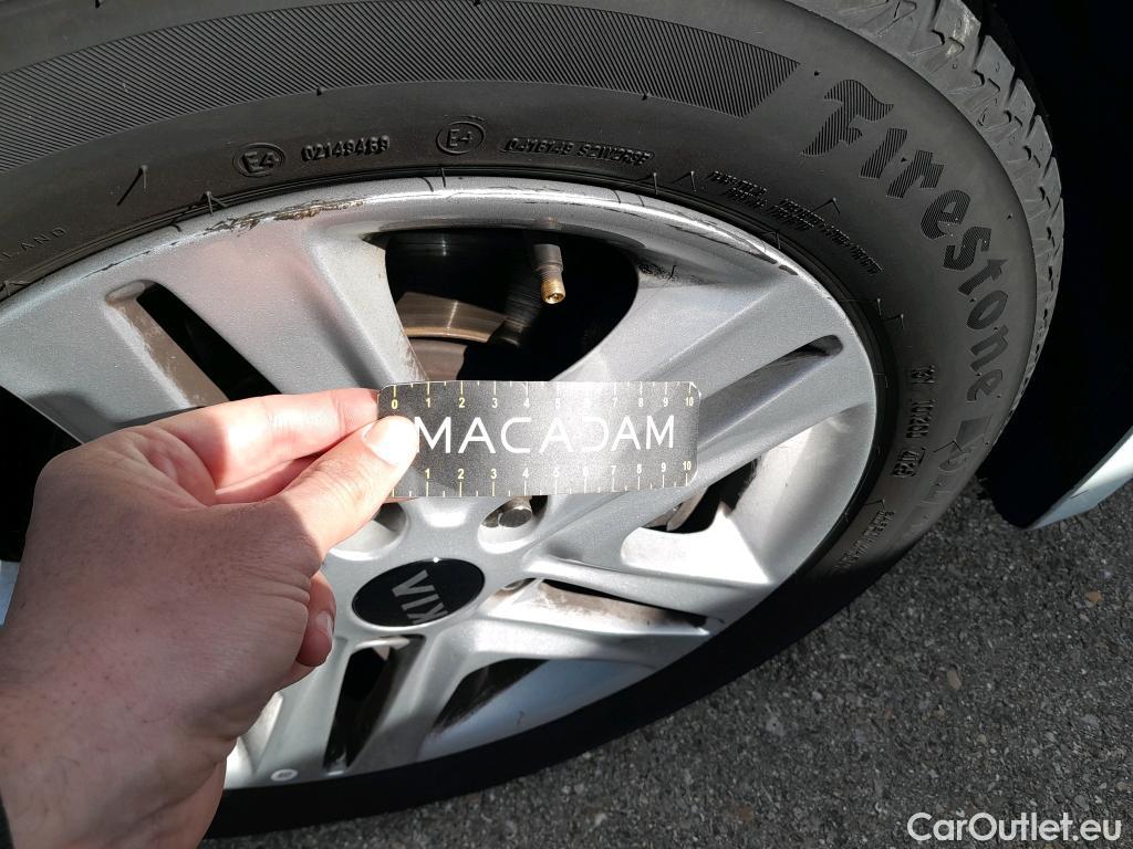  KIA  Cee'd KIA Ceed / 2018 / 5P / berlina con portón 1.0 MHEV 88kW (120CV) Drive DCT #12