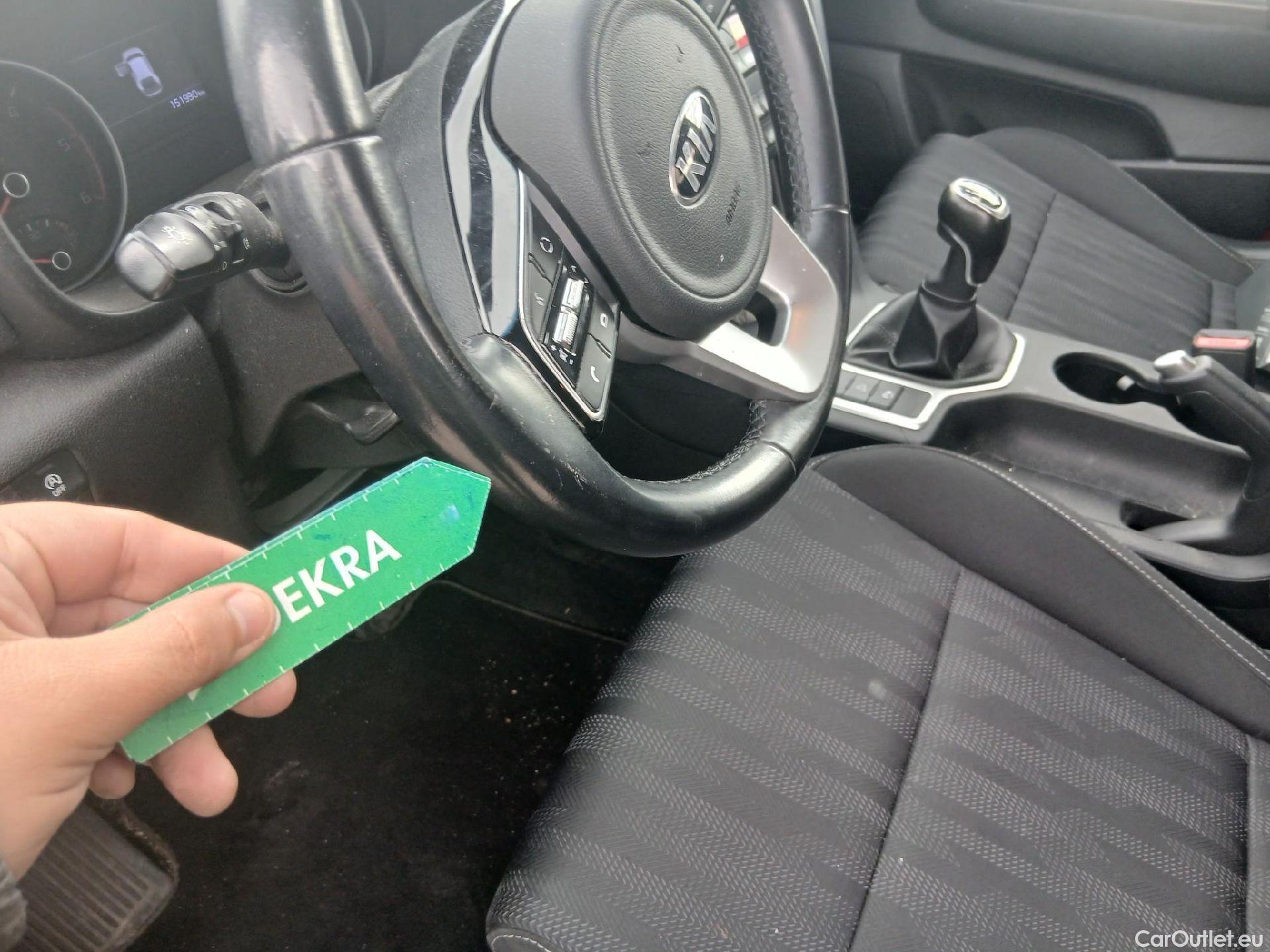  KIA  Sportage KIA  / 2018 / 5P / todoterreno 1.6 MHEV Business 100kW (136CV) 4x2 #9