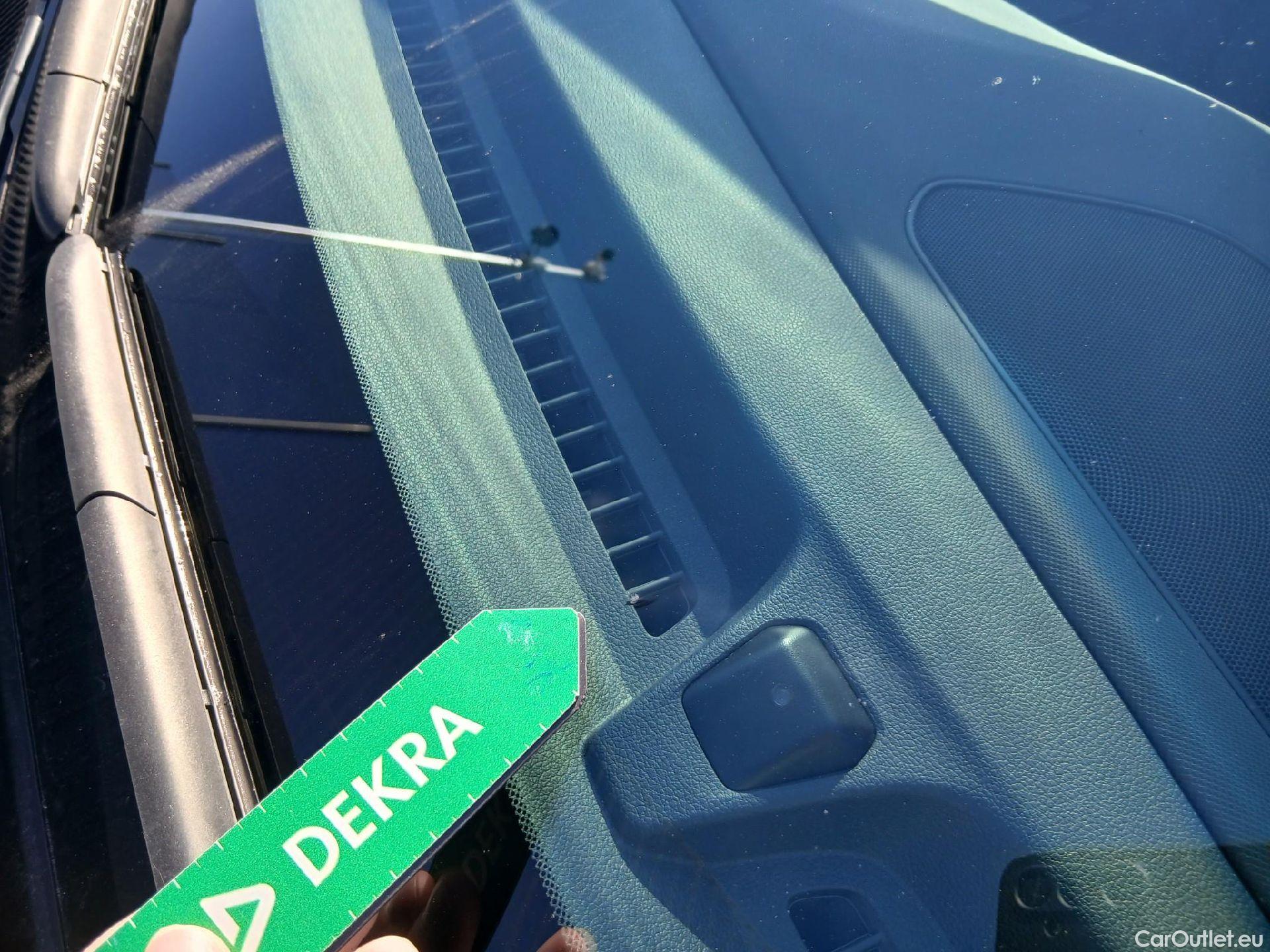  Hyundai   Ioniq HYUNDAI / 2019 / 5P / berlina con portón 1.6 GDI HEV Tecno DCT #10