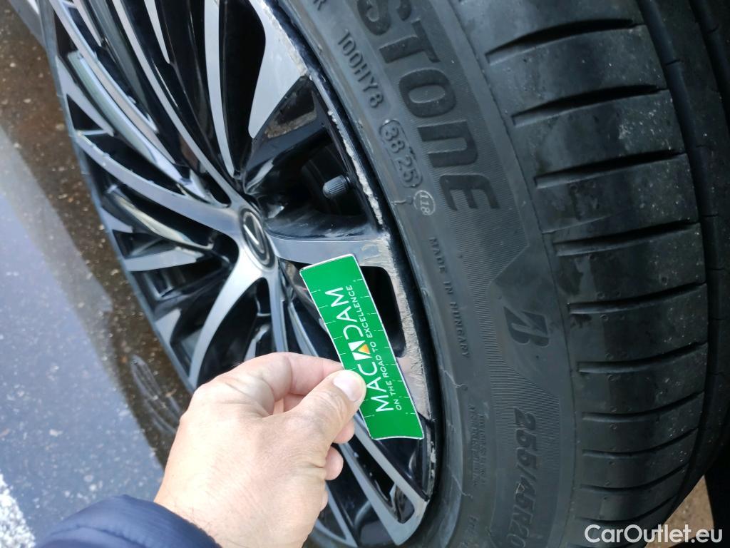  Land Rover  Discovery LEXUS RZ / 2022 / 5P / todoterreno 450e Executive #4