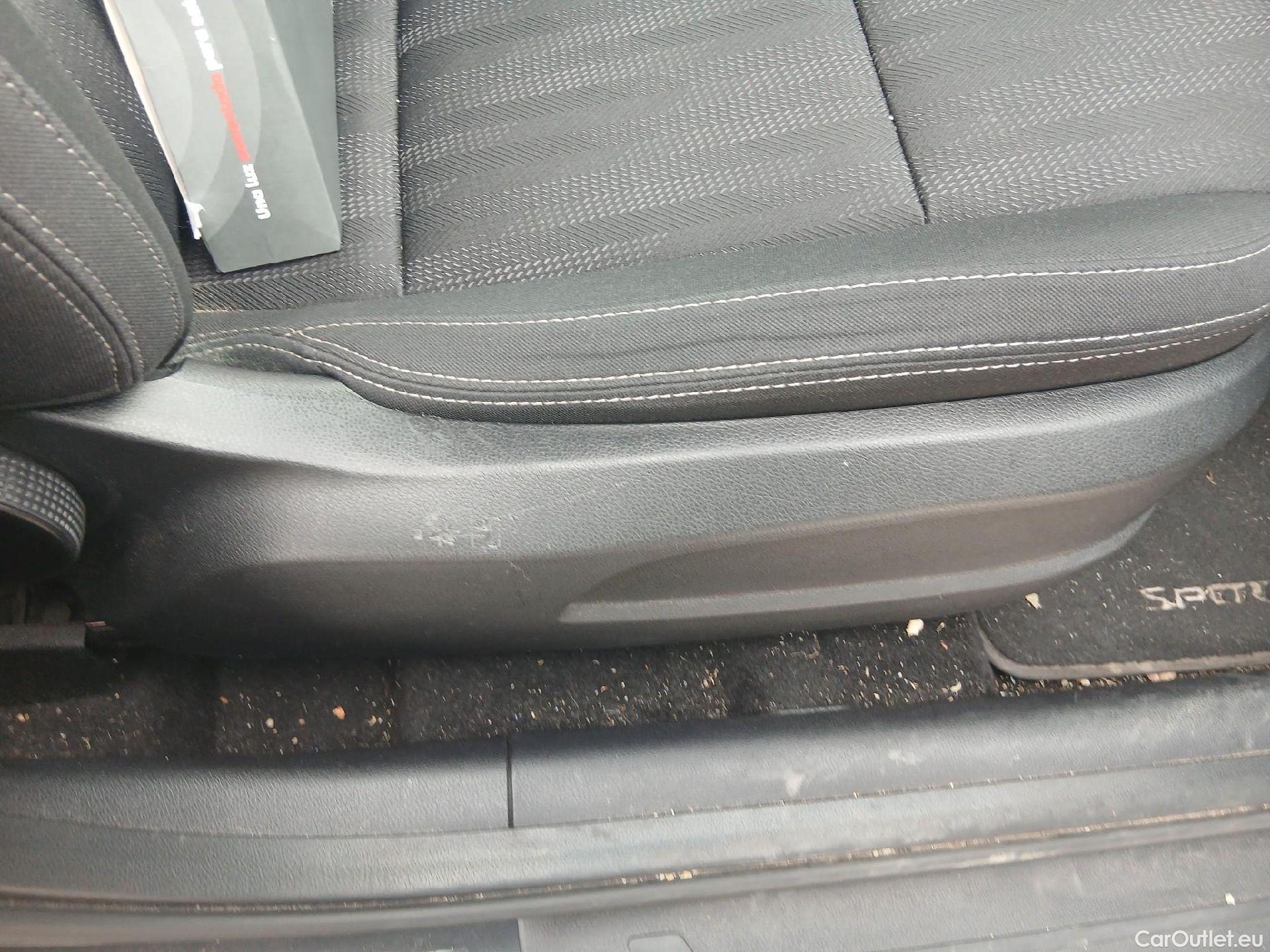  KIA  Sportage KIA  / 2018 / 5P / todoterreno 1.6 MHEV Business 100kW (136CV) 4x2 #51