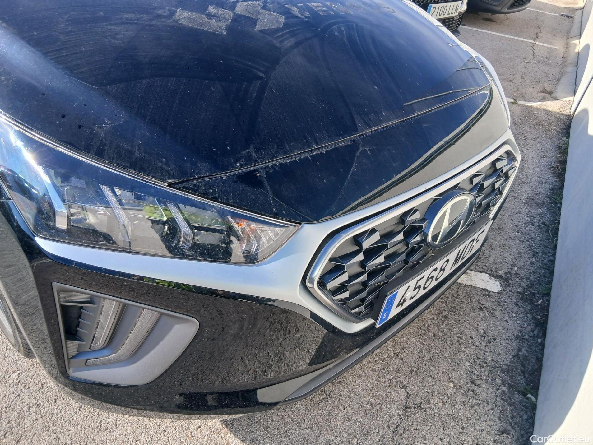  Hyundai   Ioniq HYUNDAI / 2019 / 5P / berlina con portón 1.6 GDI HEV Tecno DCT #23