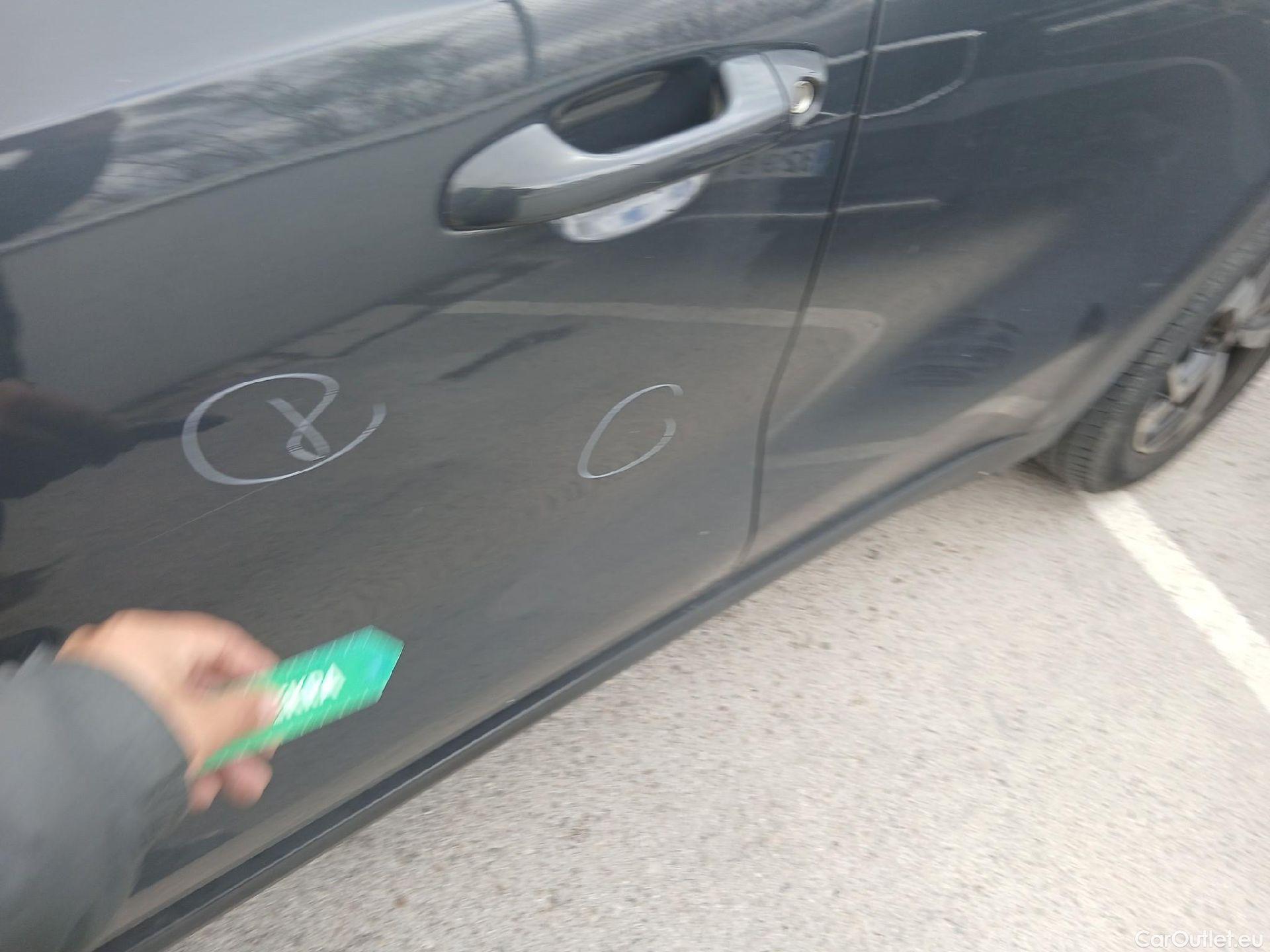  KIA  Sportage KIA  / 2018 / 5P / todoterreno 1.6 MHEV Business 100kW (136CV) 4x2 #31