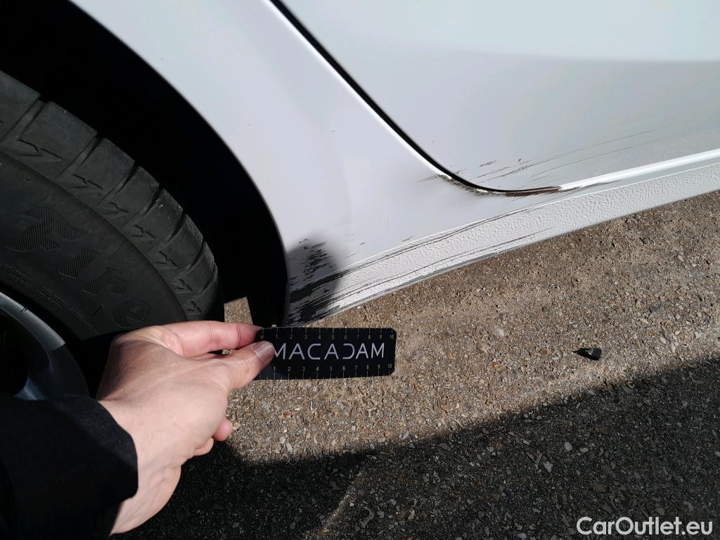  KIA  Cee'd KIA Ceed / 2018 / 5P / berlina con portón 1.0 MHEV 88kW (120CV) Drive DCT #2