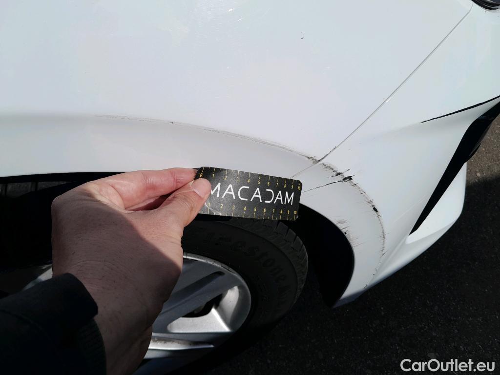  KIA  Cee'd KIA Ceed / 2018 / 5P / berlina con portón 1.0 MHEV 88kW (120CV) Drive DCT #18