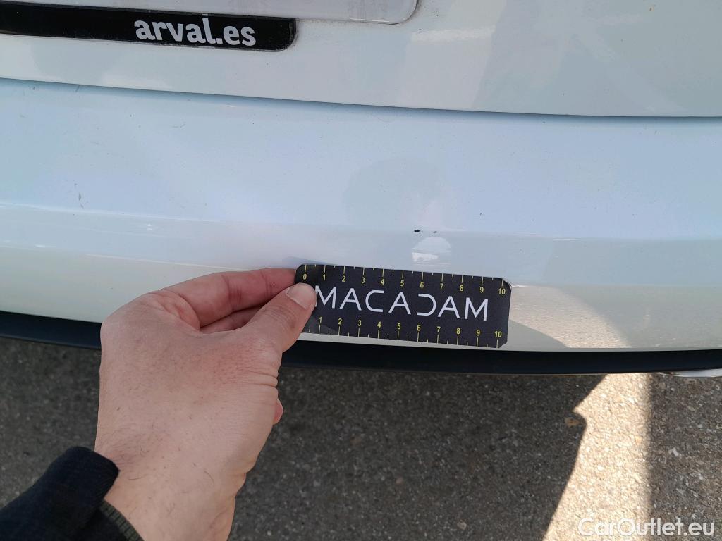  KIA  Cee'd KIA Ceed / 2018 / 5P / berlina con portón 1.0 MHEV 88kW (120CV) Drive DCT #31