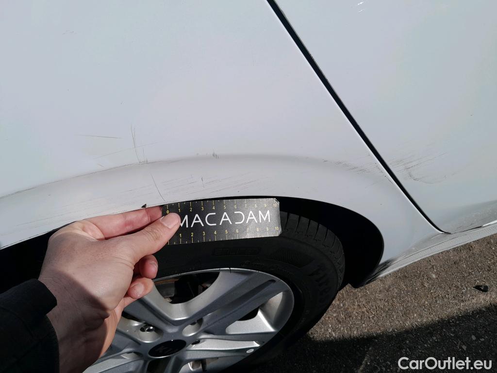  KIA  Cee'd KIA Ceed / 2018 / 5P / berlina con portón 1.0 MHEV 88kW (120CV) Drive DCT #3