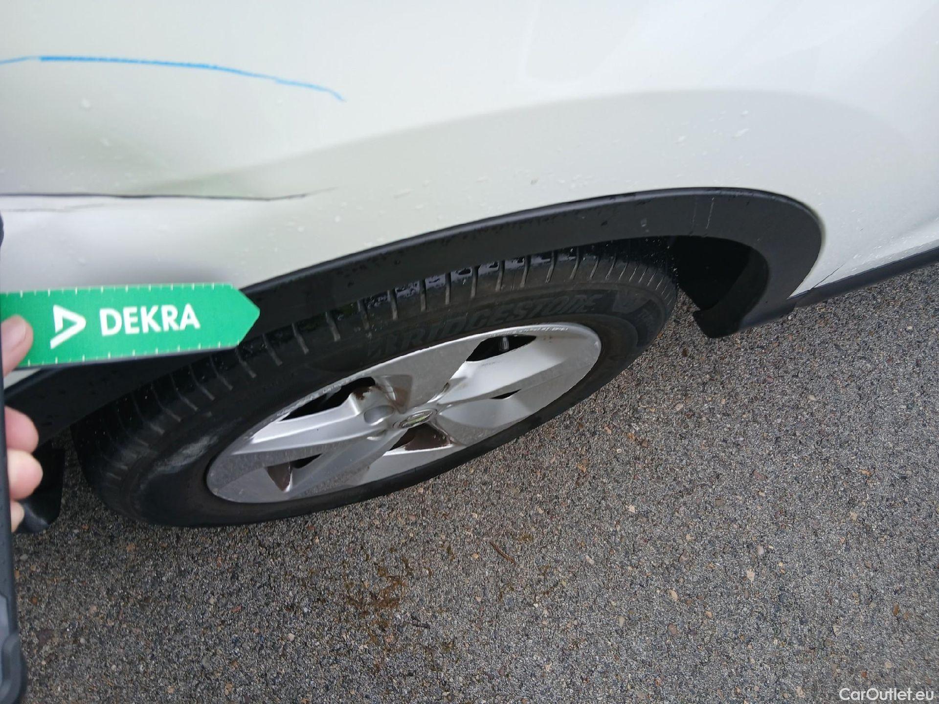  Nissan  Qashqai NISSAN  / 2017 / 5P / todoterreno dCi 150CV (110kW) 4WD ACENTA #18