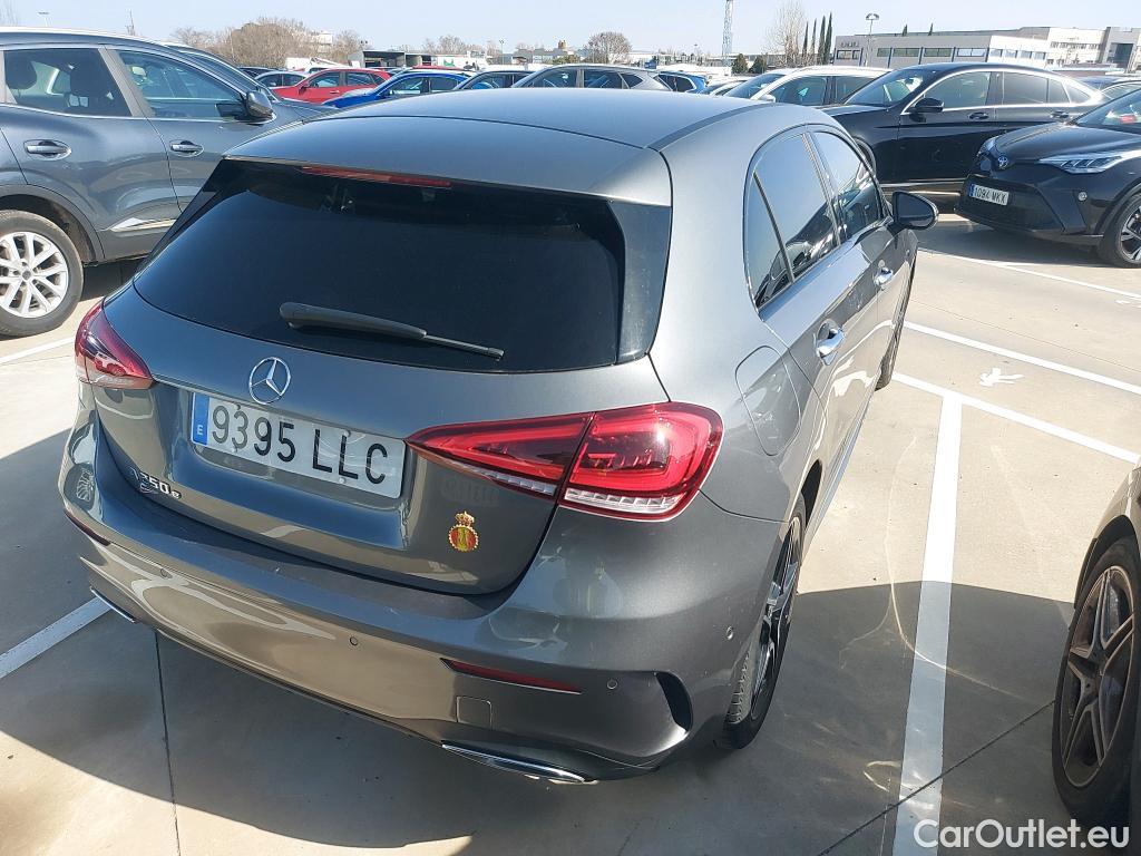  Mercedes  A-Klasse MERCEDES-BENZ Clase A / 2018 / 5P / berlina con portón A 250 e #15