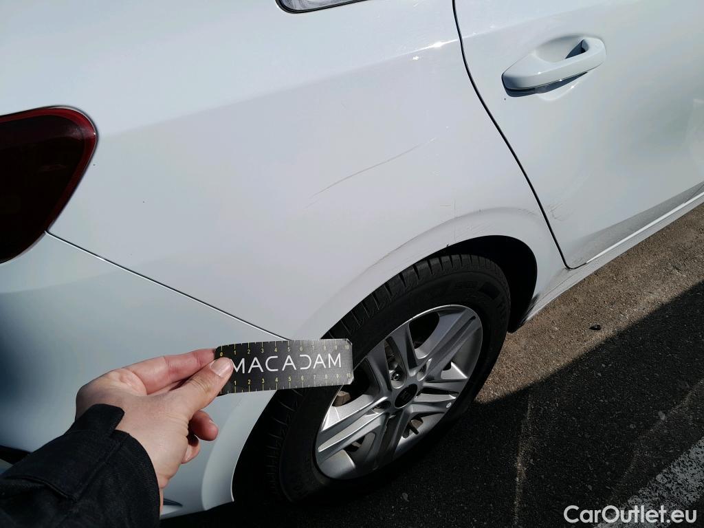  KIA  Cee'd KIA Ceed / 2018 / 5P / berlina con portón 1.0 MHEV 88kW (120CV) Drive DCT #1